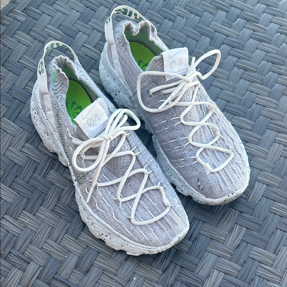 Women’s Nike Space Hippie 04 Shoes 7.5